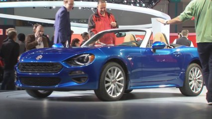 2016 Fiat 124 Spider Reveal