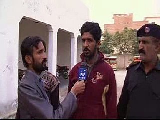 Burewala Thana City Poliec Ma 10 sala bachy k sath zayadti