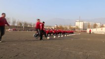 Chine : le kung-fu shaolin lors des entraînements de football