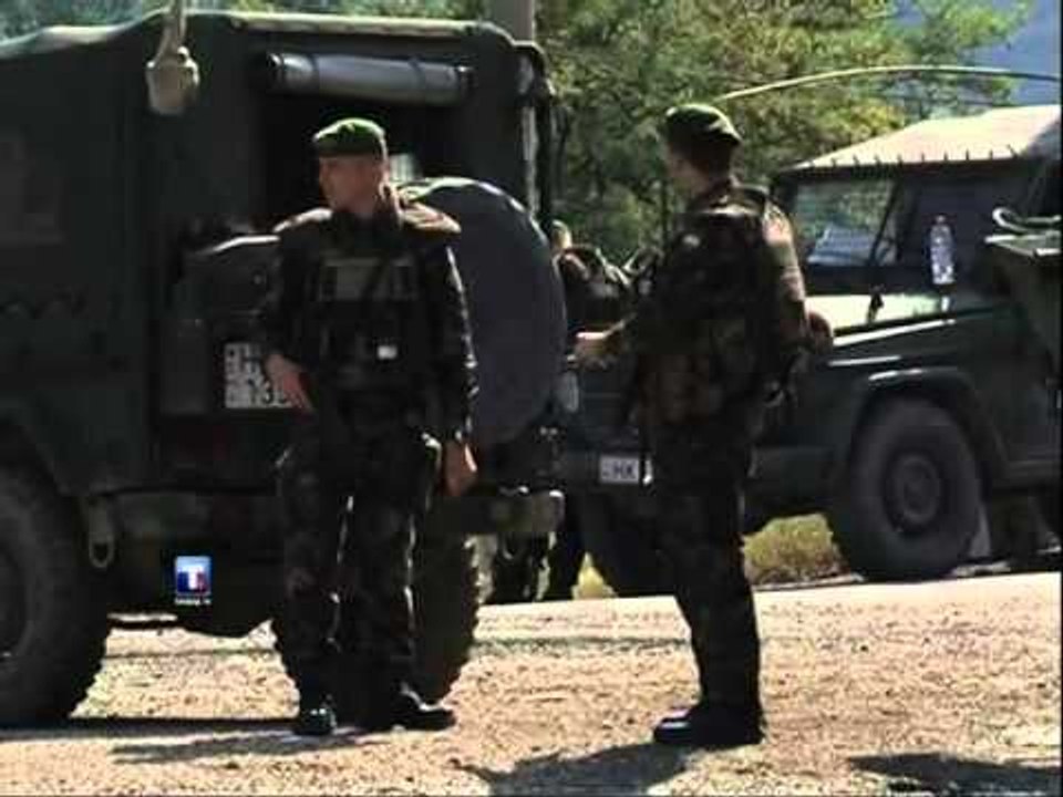 BEOGRADI TERHIQET QEVERIA SERBE HEQ DORE NGA ZGJEDHJET NE KOSOVE LAJM