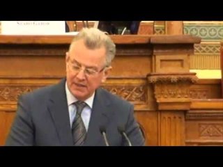 SKANDALI NE HUNGARI PRESIDENTI NUK DOREHIQET PAS KOPJIMIT TE DOKTORATURES LAJM