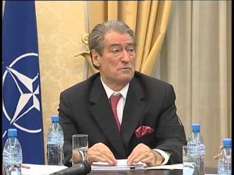 BERISHA MBLEDH TASK FORCEN ULEM KORRUPSIONIN NE SHENDETESI RAMA REAGON NE TWITTER LAJM