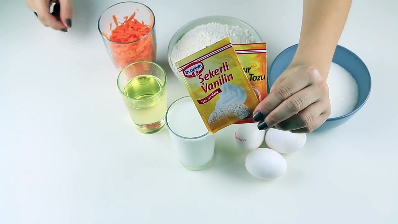 Kolay Ama Nefis Havuçlu Kek Tarifi