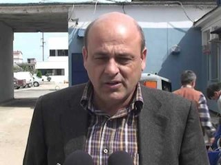 PA UJE DHE ENERGJI PROTESTA TE BANOREVE NE SHKOZET DHE TOPOJE TE FIERIT LAJM