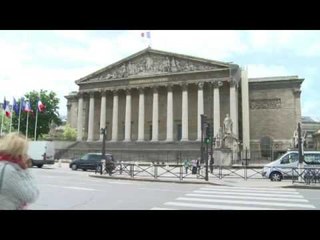 SOCIALISTET FRANCEZE PARTIA E PRESIDENTIT HOLLANDE MERR SHUMICEN ABSOLUTE LAJM