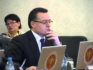 TREGUESIT E MUAJIT MAJ PERKEQESOHET MBLEDHJA E TE ARDHURAVE ME 8 7 MILIARDE LAJM