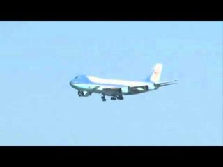 MOMENTE FRIKE PER OBAMEN NJE AVION NDERHYN NE HAPESIREN AJRORE TE AIR FORCE ONE LAJM