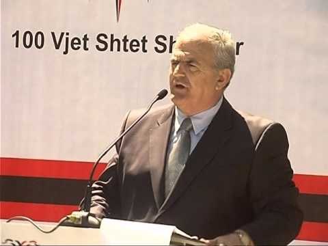 “SHQIPERIA KUJTON” PERKUJTOHEN ISH TE PERNDJEKURIT E DIKTATURES KOMUNISTE LAJM