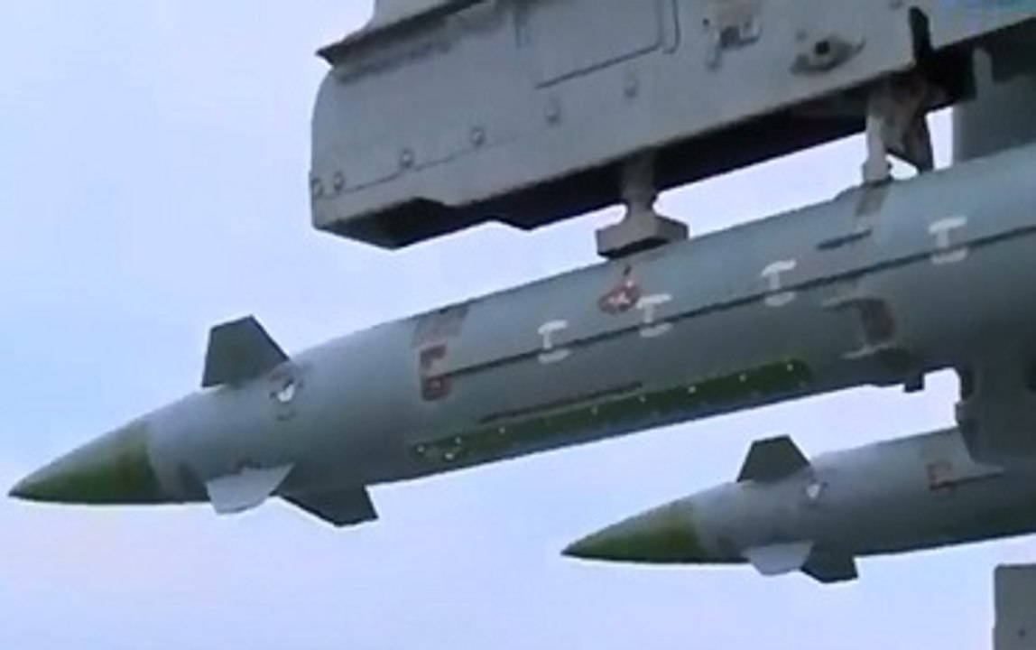 Кто прикрывает российских летчиков- репортаж с ракетоносца 'Москва'