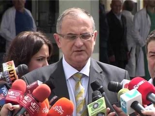 GJENDJA E TE PLAGOSURAVE MINISTRI NJOFTON SE DY VAJZA JANE NE GJENDJE KRITIKE LAJM