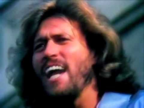 SHUHET MORIS GIBB NDAHET NGA JETA KENGETARI I MADH I GRUPIT “THE BEE GEES” LAJM