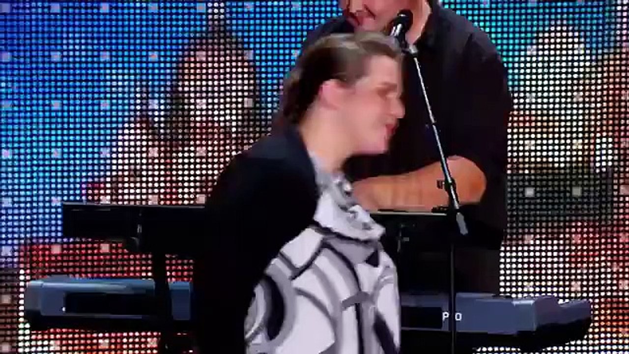 SONENN on France Got Talent 17 November 2015