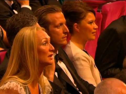 FESTIVALI I KANES SHPALLET FITUES FILMI “DASHURIA” I REGJISORIT AUSTRIAK LAJM