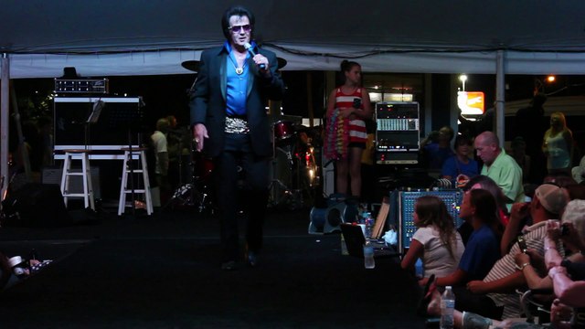 Robert Keefer sings 'All Shook Up' Elvis Week 2015