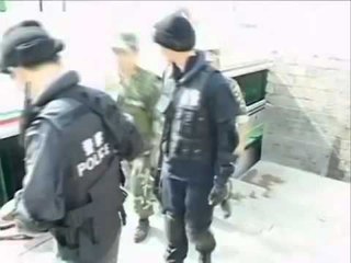 TRAFIKU I FEMIJEVE POLICIA KINEZE SHKATERROI RRJETIN DHE CLIROI 108 FEMIJE LAJM