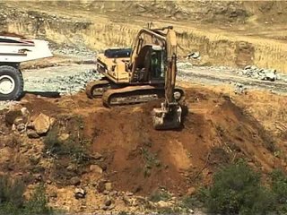 RRUGA E ELBASANIT BERISHA U PERGJIGJET AMBIENTALISTEVE PER ZGJERIMIN  LAJM