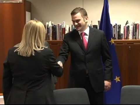 DEKLARATA E FYLES DUHET TE NISE DIALOG POLITIK MES KOSOVES DHE SERBISE LAJM