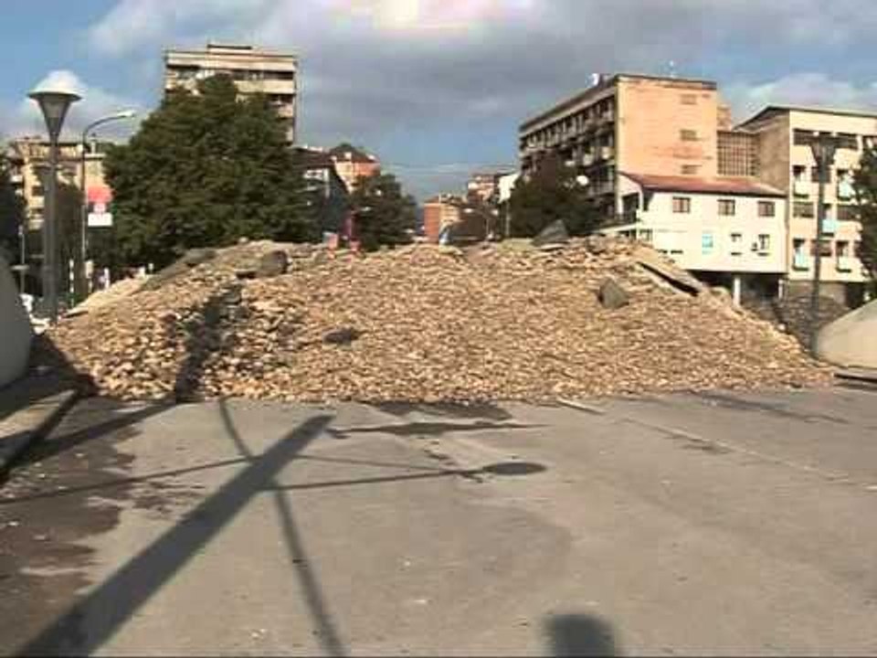 RIKTHEHEN BARRIKADAT SERBET BLLOKOJNE SERISH PIKEN KUFITARE TE JARINJES LAJM