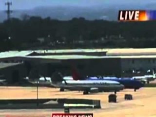 RIHAPET AEROPORTI LEHTESIM NE TEXAS PAS ALARMIT TE RREME PER BOMBE LAJM