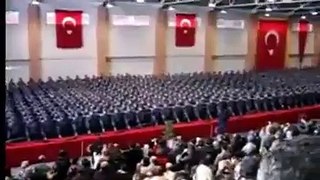 Türk Askeri Şehadet Getirip Fatiha Okuyor