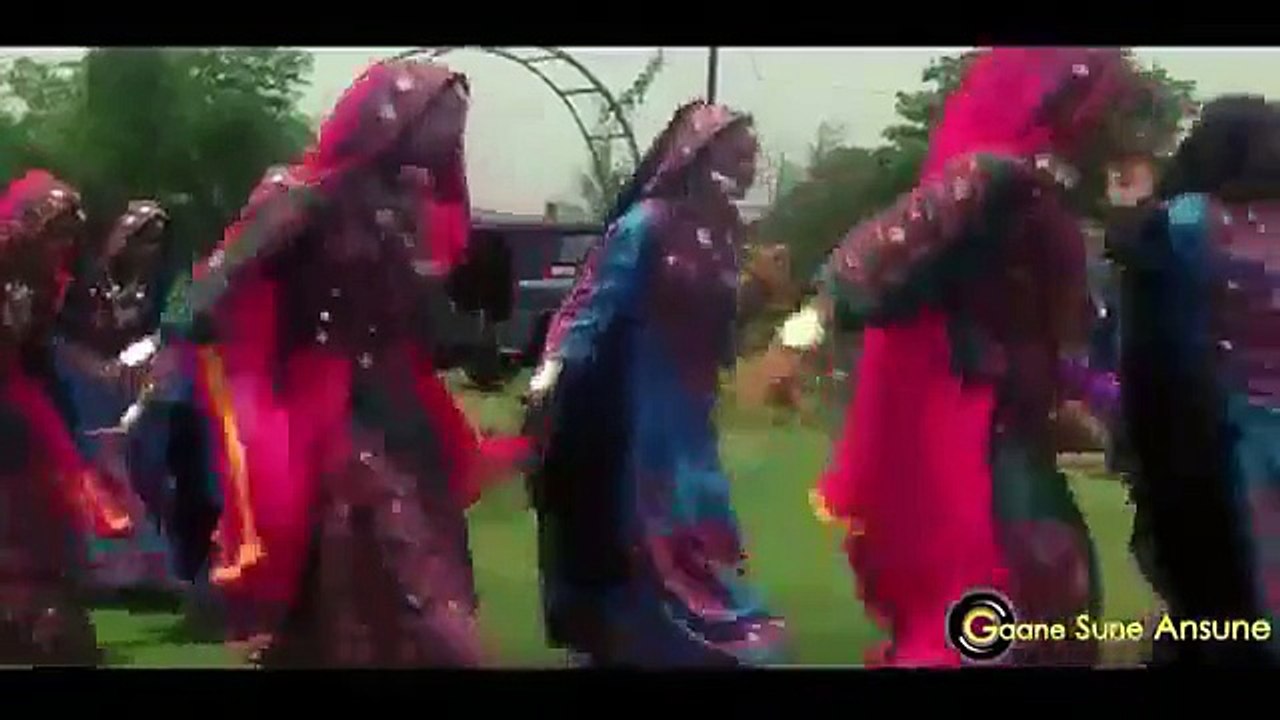 Aik sajni chahy pyar k liy  bin sajni k sawan a6a nahi lagta nice song .........