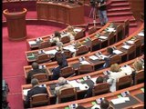 JURISTET PER REFERENDUMIN HAZIZAJ, NUK REALIZOHET DOT LIGJET NE FUQI NUK E LEJOJNE LAJM