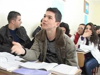 PUNESIMI I MESUESVE NDRYSHON SKEMA TASHME ZGJEDHIN DREJTORET E SHKOLLAVE LAJM