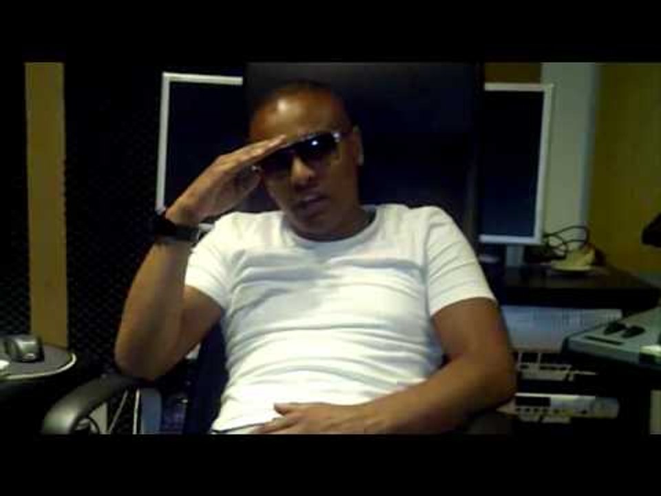 ALONZO EN SEANCE DE DEDICACES AU CULTURA DE LA VALENTINE (marseille) LE 9 JUIN