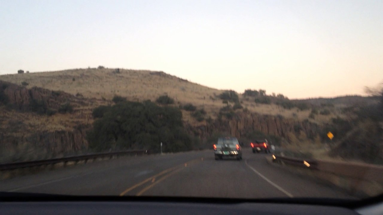 Camino entre montanias