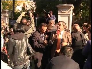 GREQIA NE ALARM SAMARAS,KEMI PARA DERI NE TETOR,RREZIKOHET DEMOKRACIA LAJM