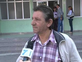 DIGJET GREVISTI NDRECA GREVA URISE MERR PERMASA DRAMATIKE PROTESTAT VAZHDOJNE LAJM