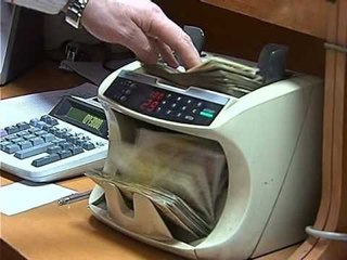 RRITJA EKONOMIKE INSTAT,NE TREMUJORIN E DYTE ISHTE 2 04 PERQIND LAJM