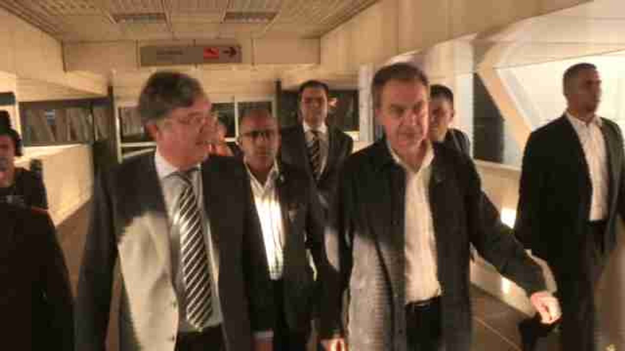 Políticos internacionales llegan a Caracas para participar como observadores en las parlamentarias