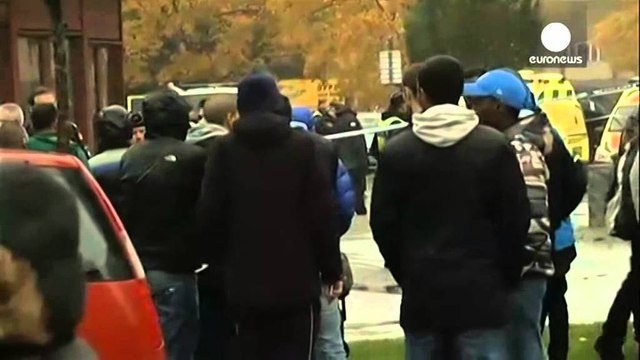 MASAKER NE NJE SHKOLLE NE SUEDI, I RIU SULMON ME SHPATE, VRET 2 DHE PLAGOS 5 PERSONA LAJM