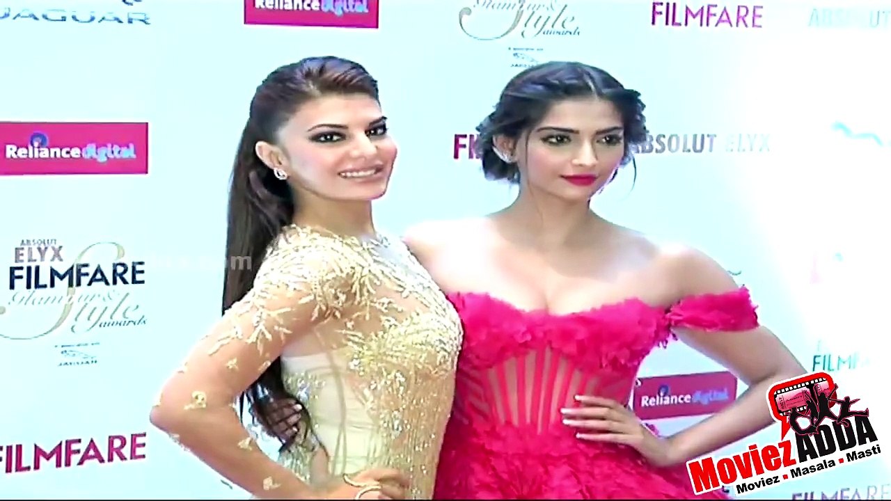 HOT Sonam Kapoor @ 2015 Filmfare Style Awards