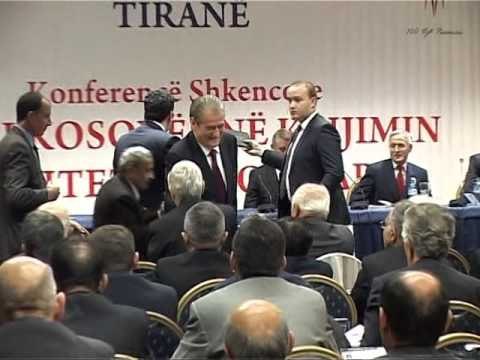 100 VJET PAVARESI KONFERENCA E KOSOVES UL NE TRYEZE BERISHEN ME RAMEN LAJM