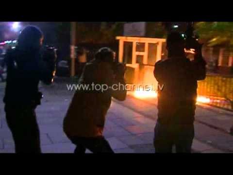 Protestat para Kuvendit të Kosovës - Top Channel Albania - News - Lajme