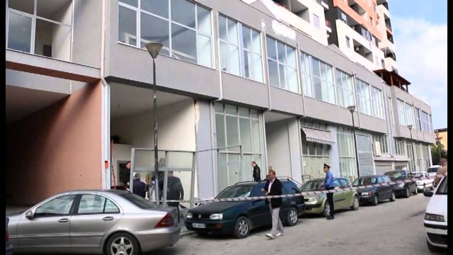 TRITOL NJE BIZNESI GJATE NATES NE DURRES FATMIRESISHT VETEM DEME MATERIALE LAJM