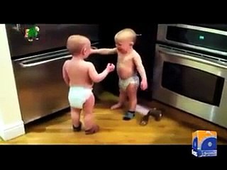 Nawaz Sharif and Imran khan New Funy Video (2016)