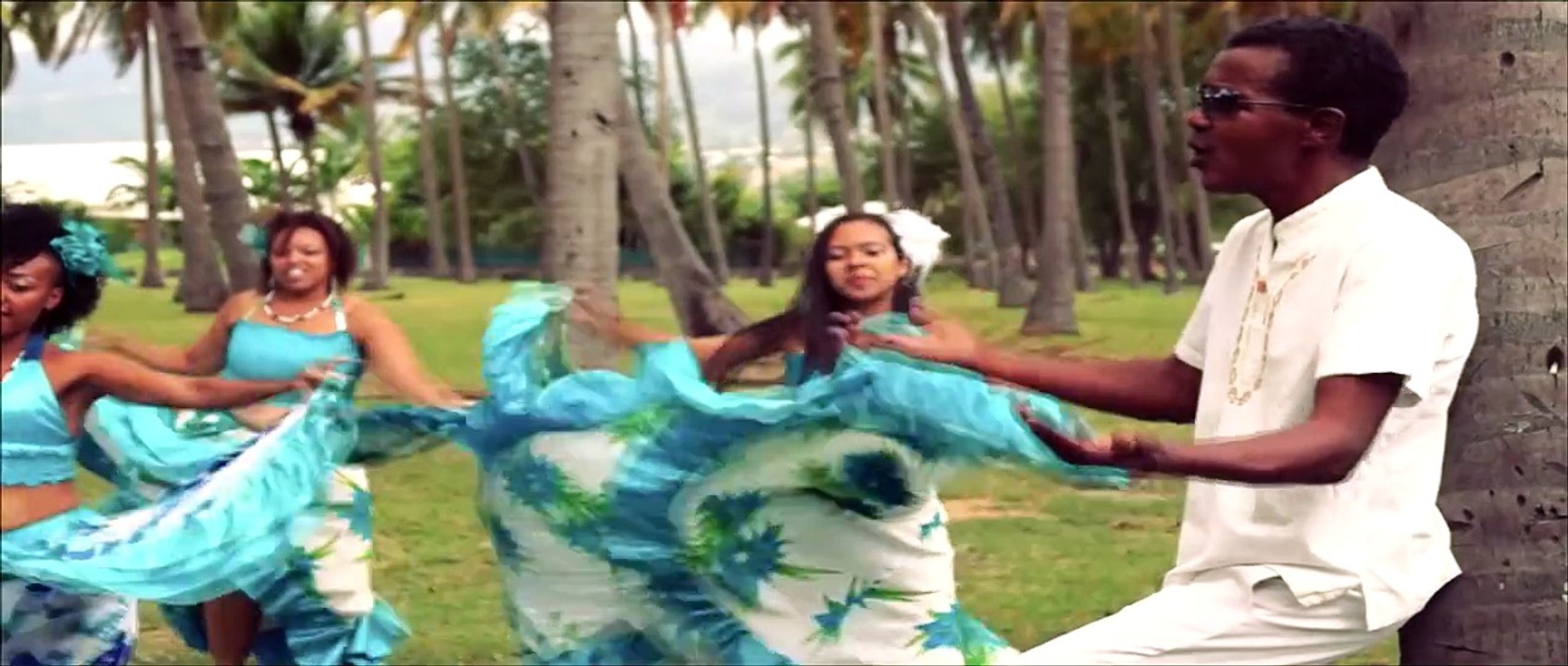 CARINO . LEVE VOUS DANSER VERSION 2015 BY SUNSHINE974PROD