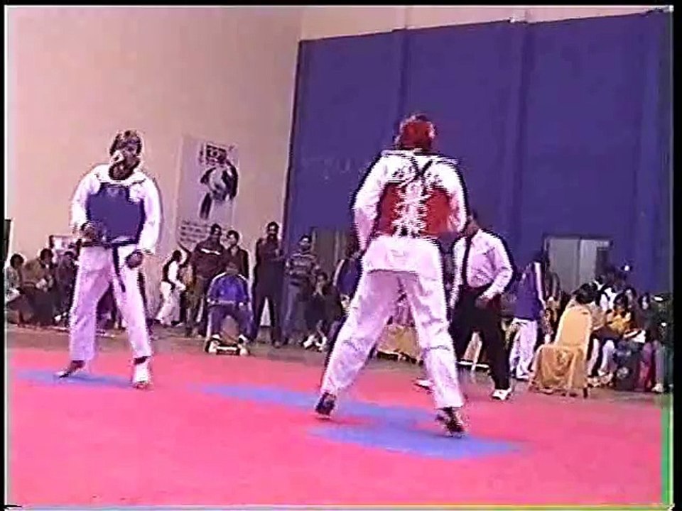 adil bin talat pakistan taekwondo champion vs abid majeed knock out clip 2012sp