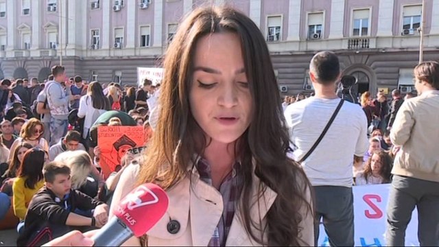 RADIKALET E MAJTE SERISH NE SHESH ME STUDENTET QE KERKOJNE ARSIM PUBLIK FALAS LAJM