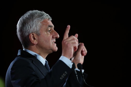 Trois bourdes d'Hervé Morin sur sa région, la Normandie