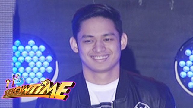 It's Showtime Singing Mo To: Michael Pangilinan sings Sana Ngayong Pasko