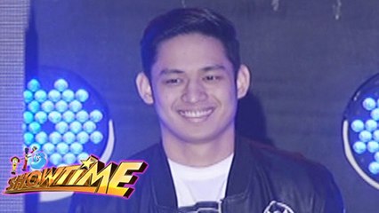 Télécharger la video: It's Showtime Singing Mo To: Michael Pangilinan sings 