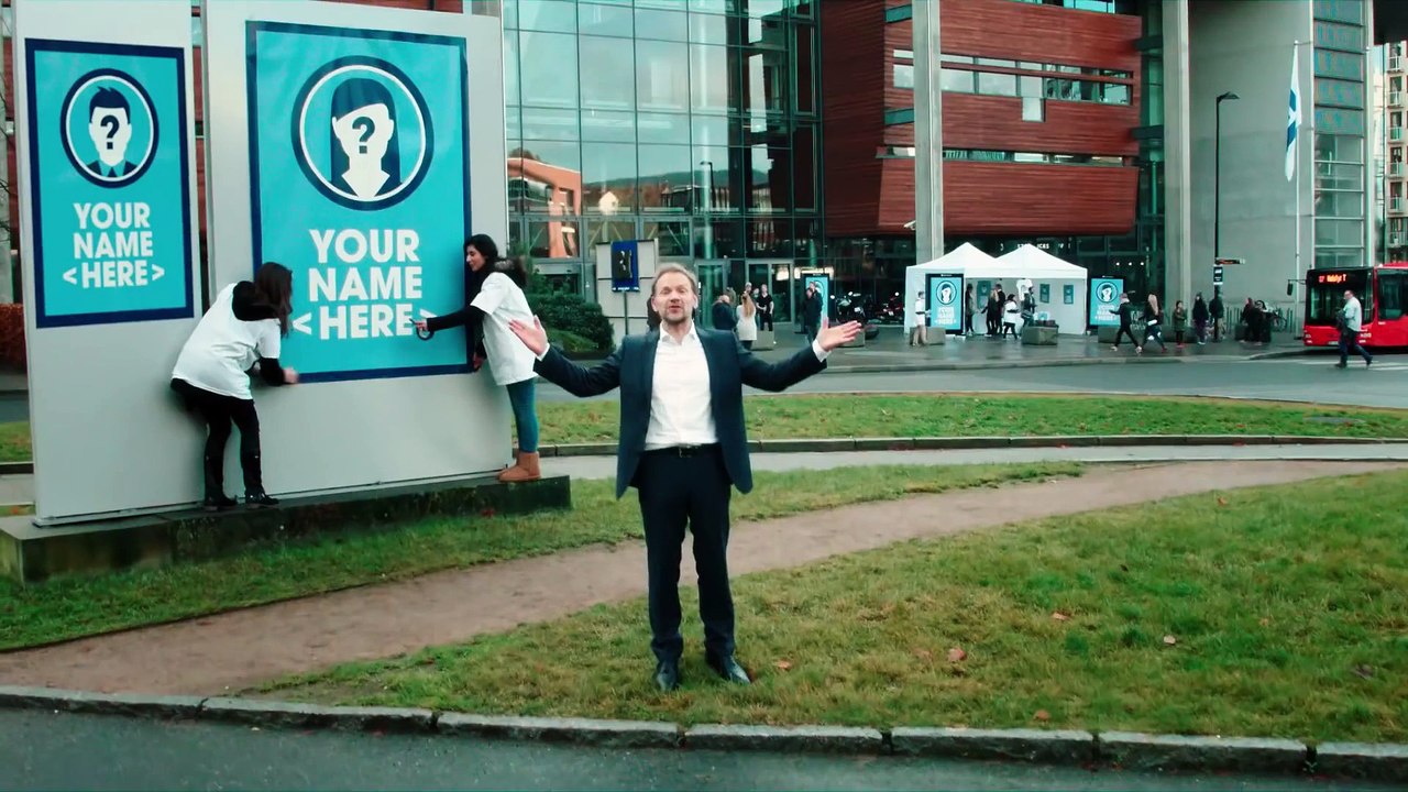 Cette école de commerce norvégienne sait comment recruter... Pub énorme