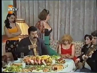 Boyle mi Olacakti - Gül, genelevde eroin için Zelihaya yalvarıyor 48.bölüm