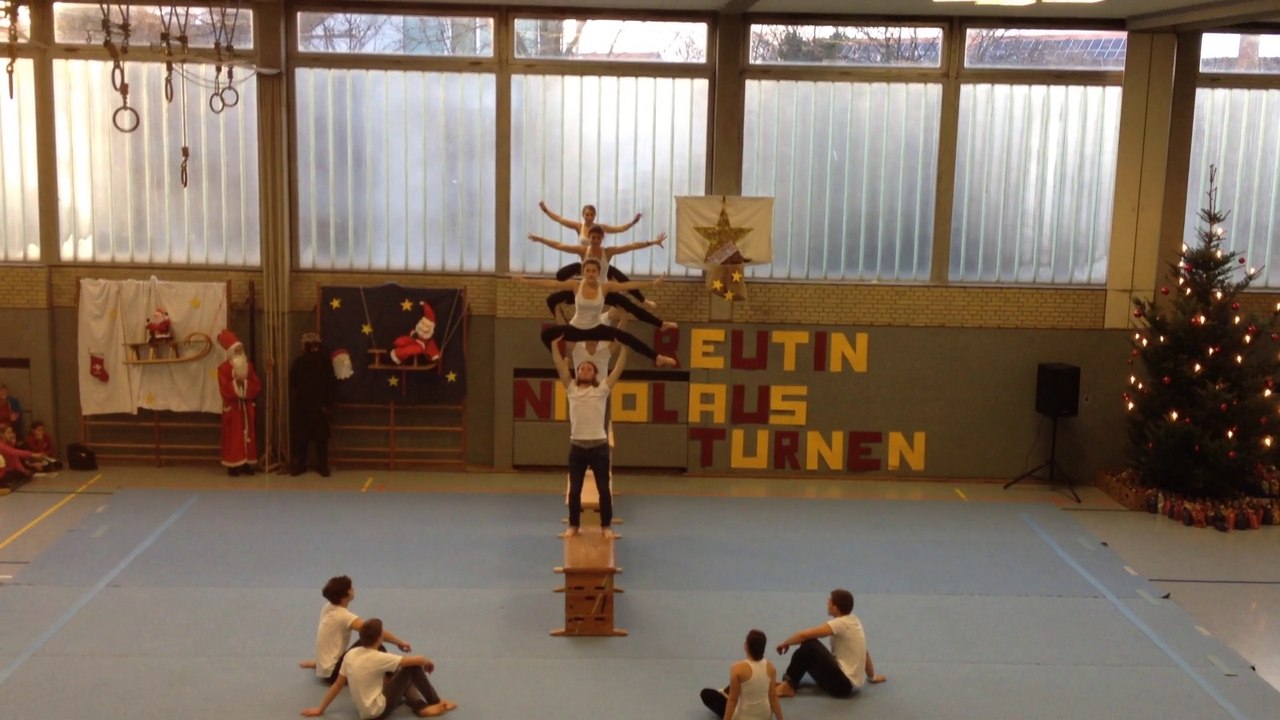 AKROLOCO - Epic Mix - Akrobatik beim Nikolausturnen 2014 des TV Reutin