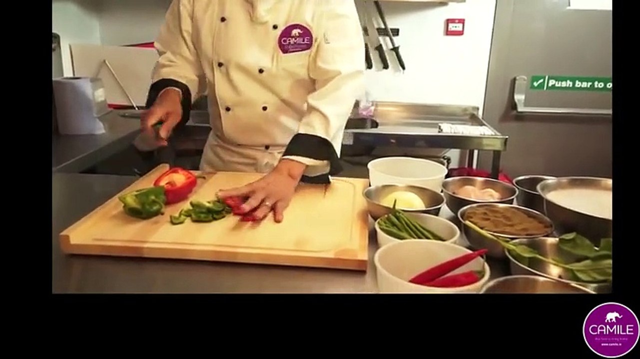 15 Minute Thai Recipes From Super Fast Camile - Thai Green Curry Chicken