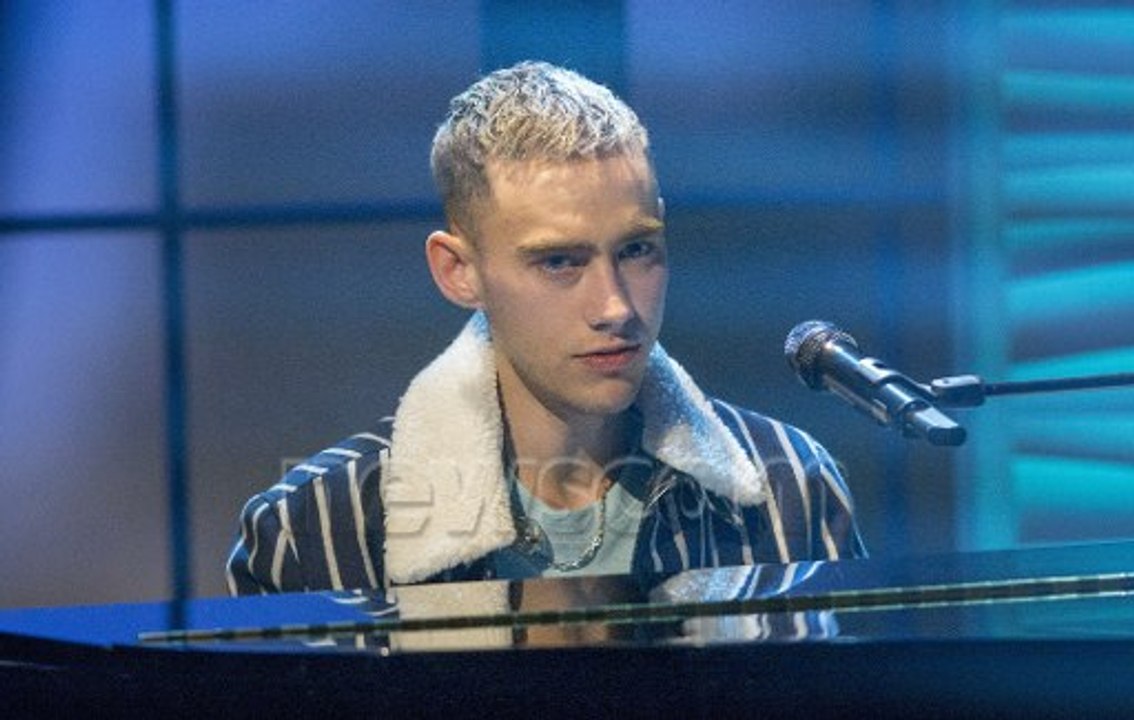 Years & Years - Eyes Shut (Live at Lorraine)